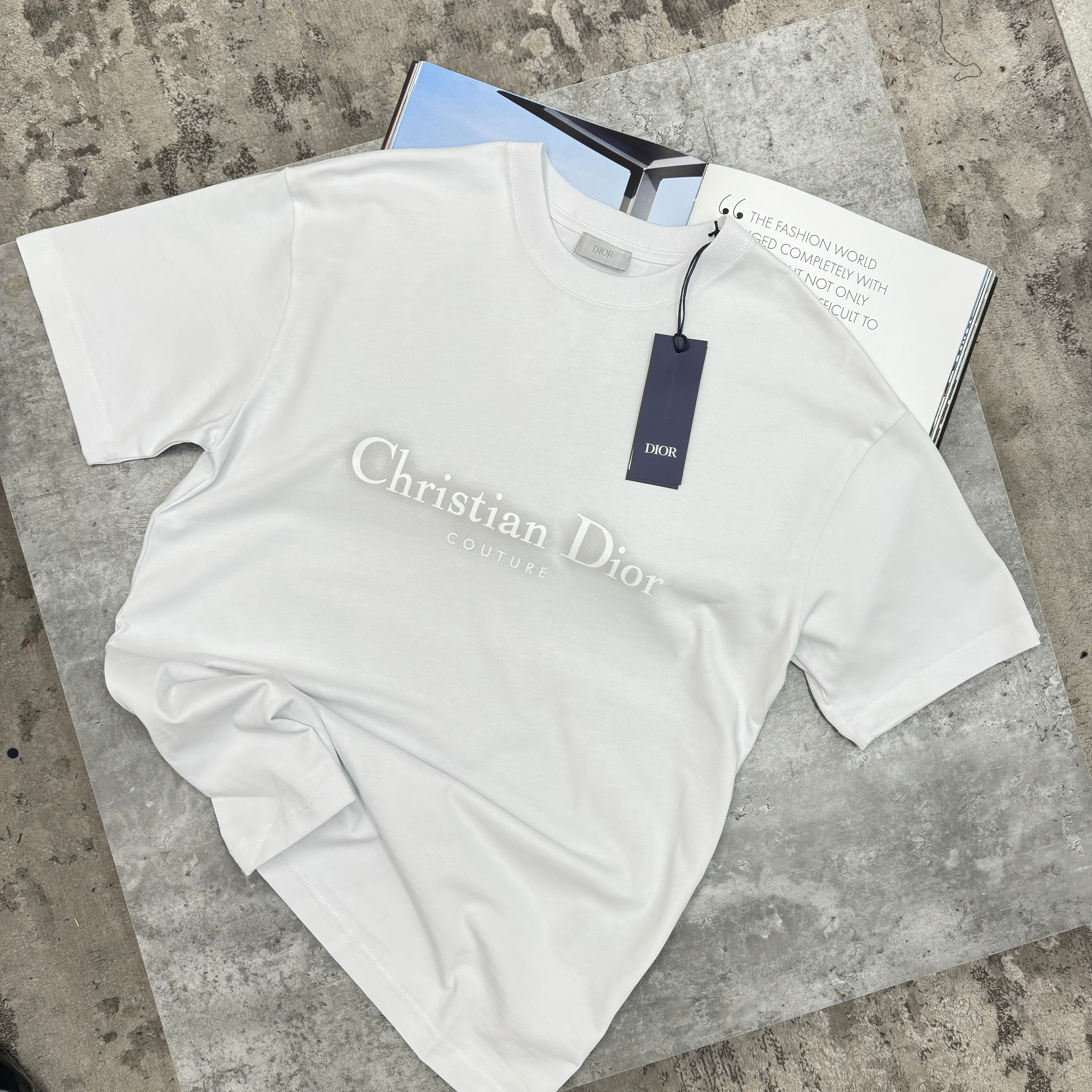 CD LOGO SPRAY T SHIRT - WHITE
