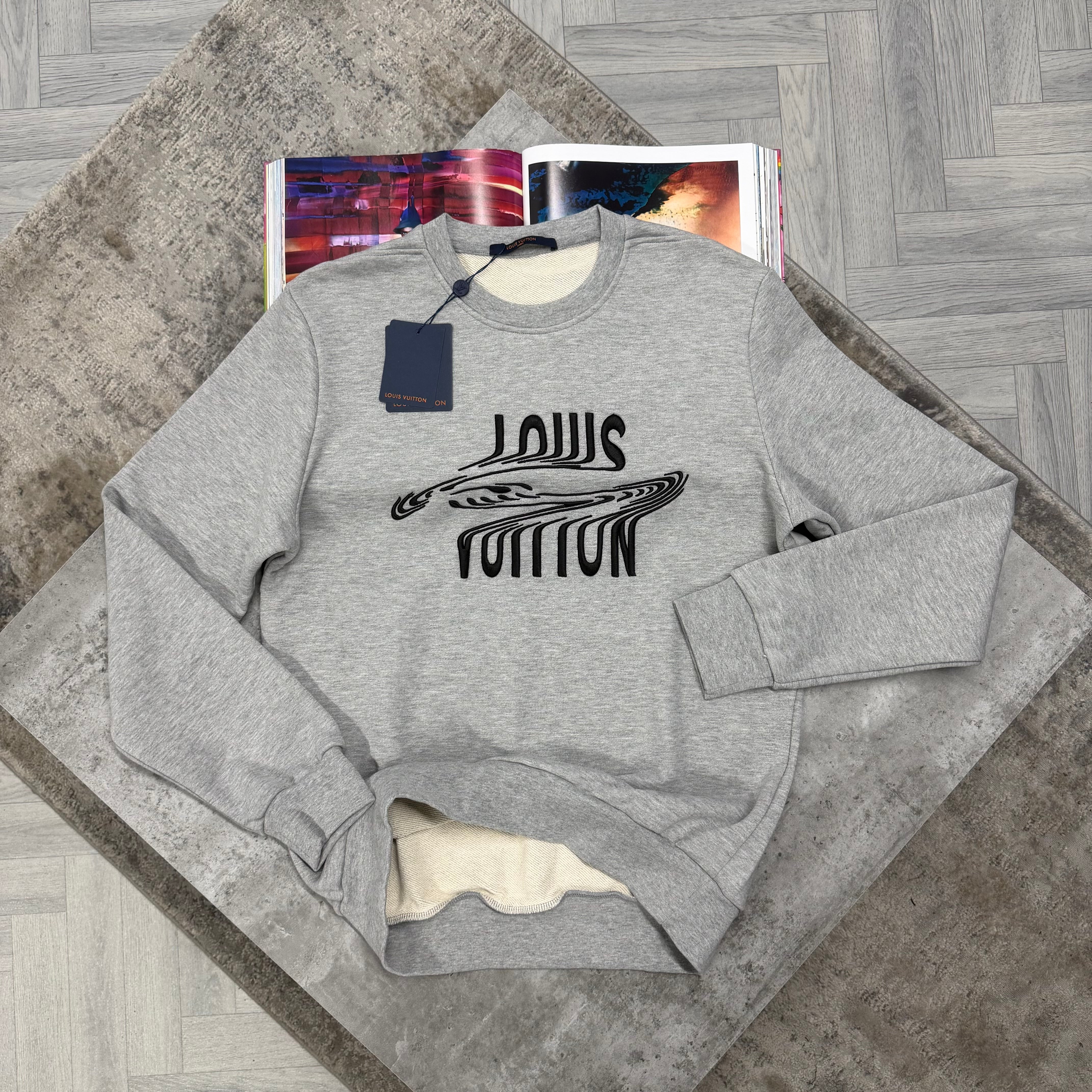 LVE CREWNECK JUMPER - GREY