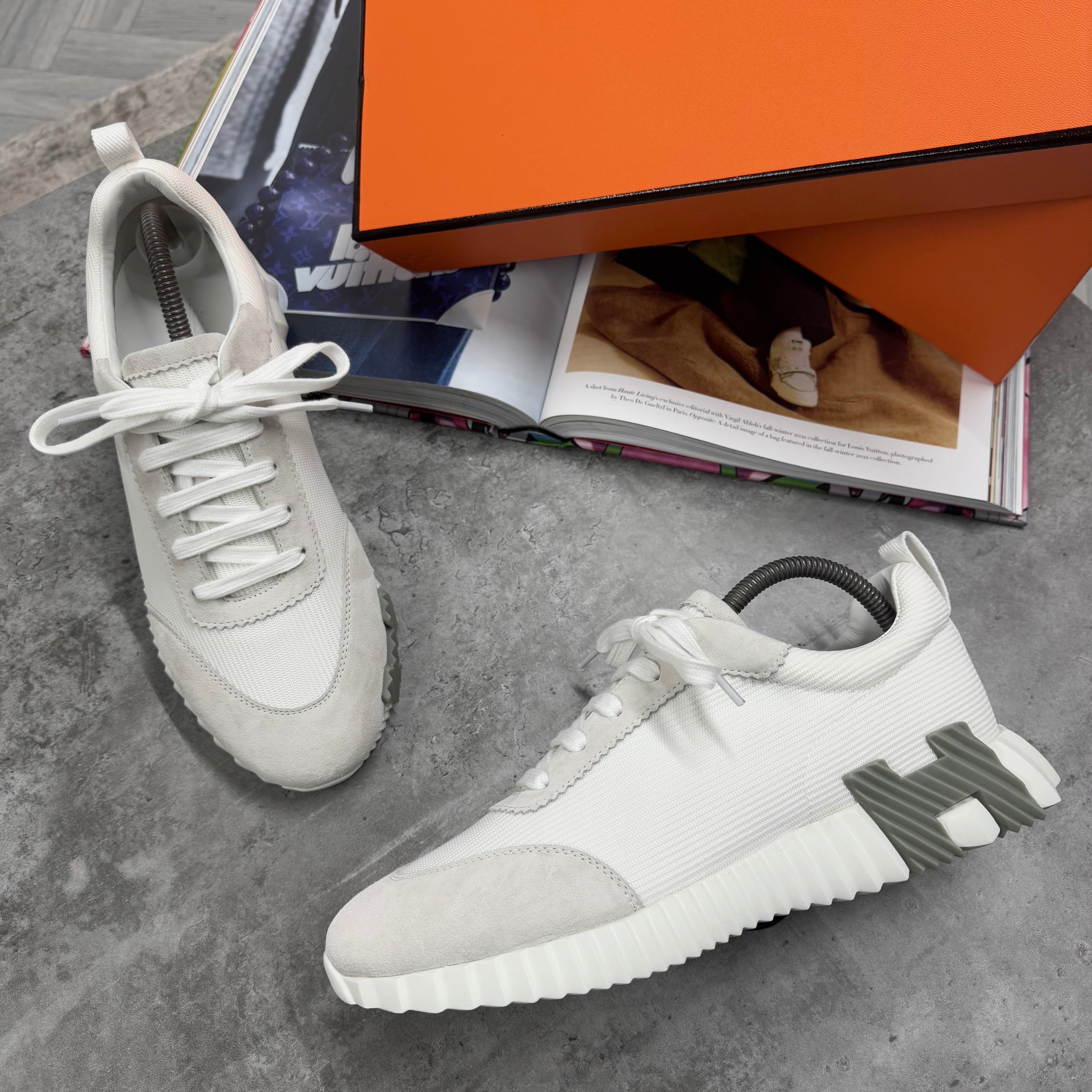 HMES TRAINER - WHITE
