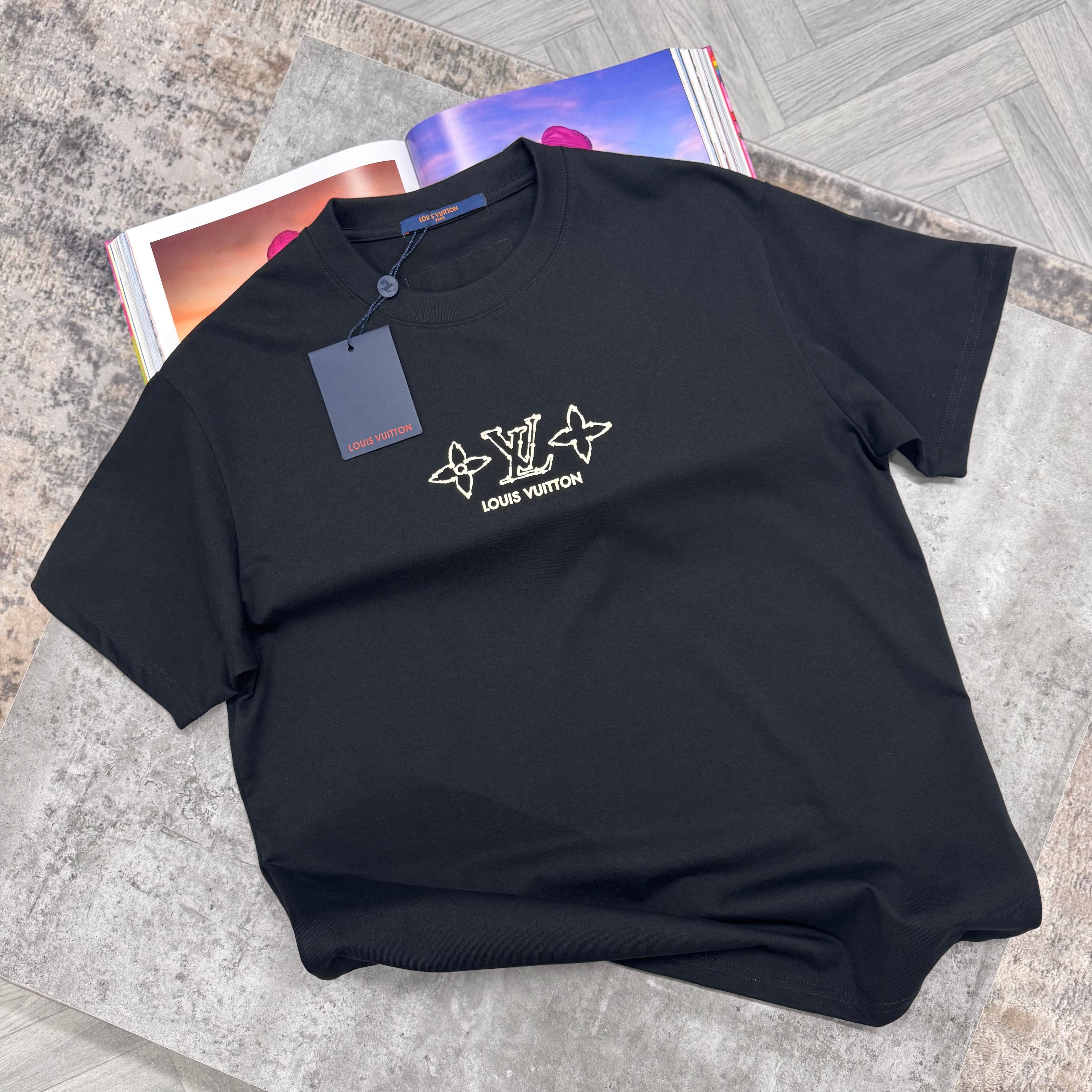 LVE T SHIRT - BLACK ( pre order )