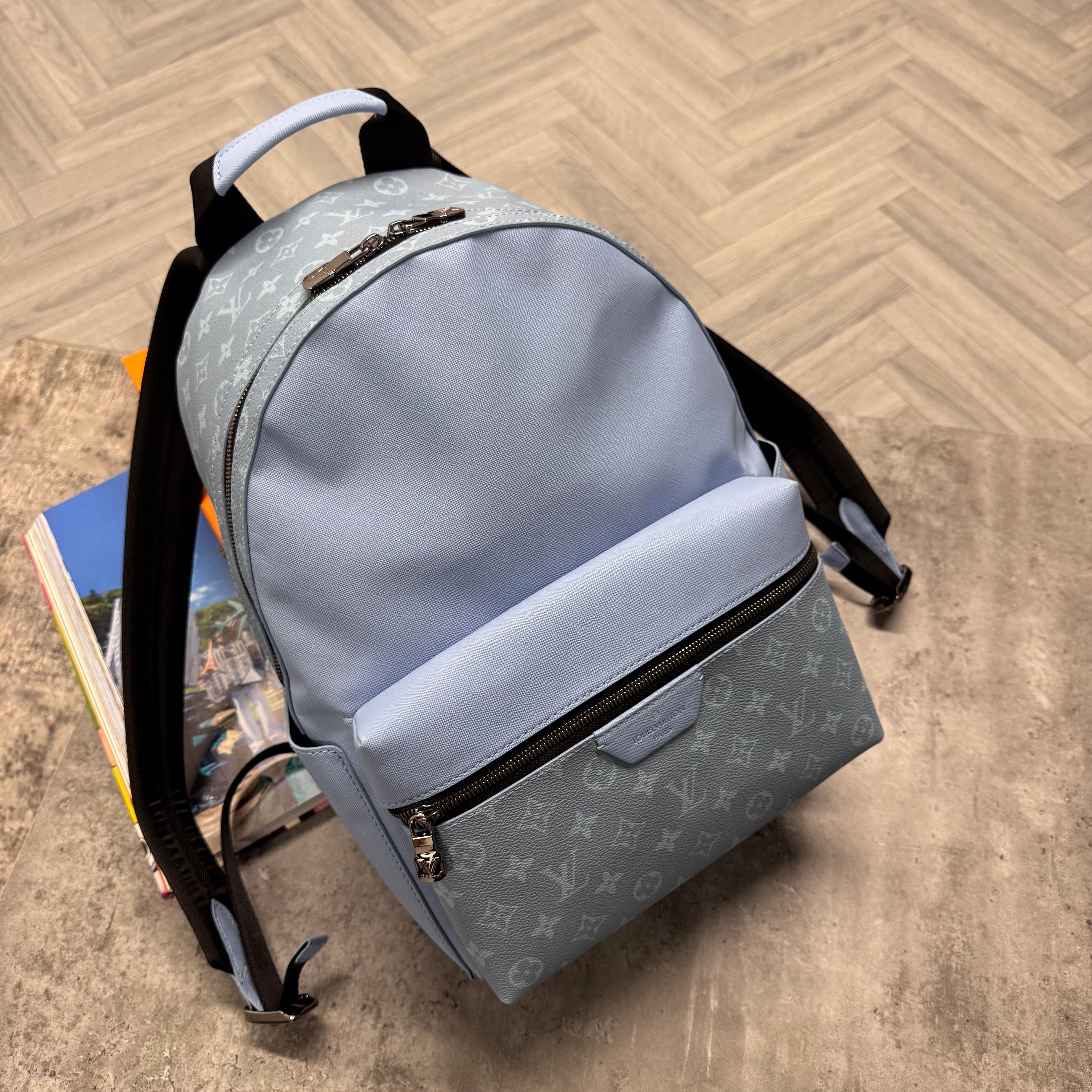 LVE MONOGRAM BACKPACK - SKY BLUE