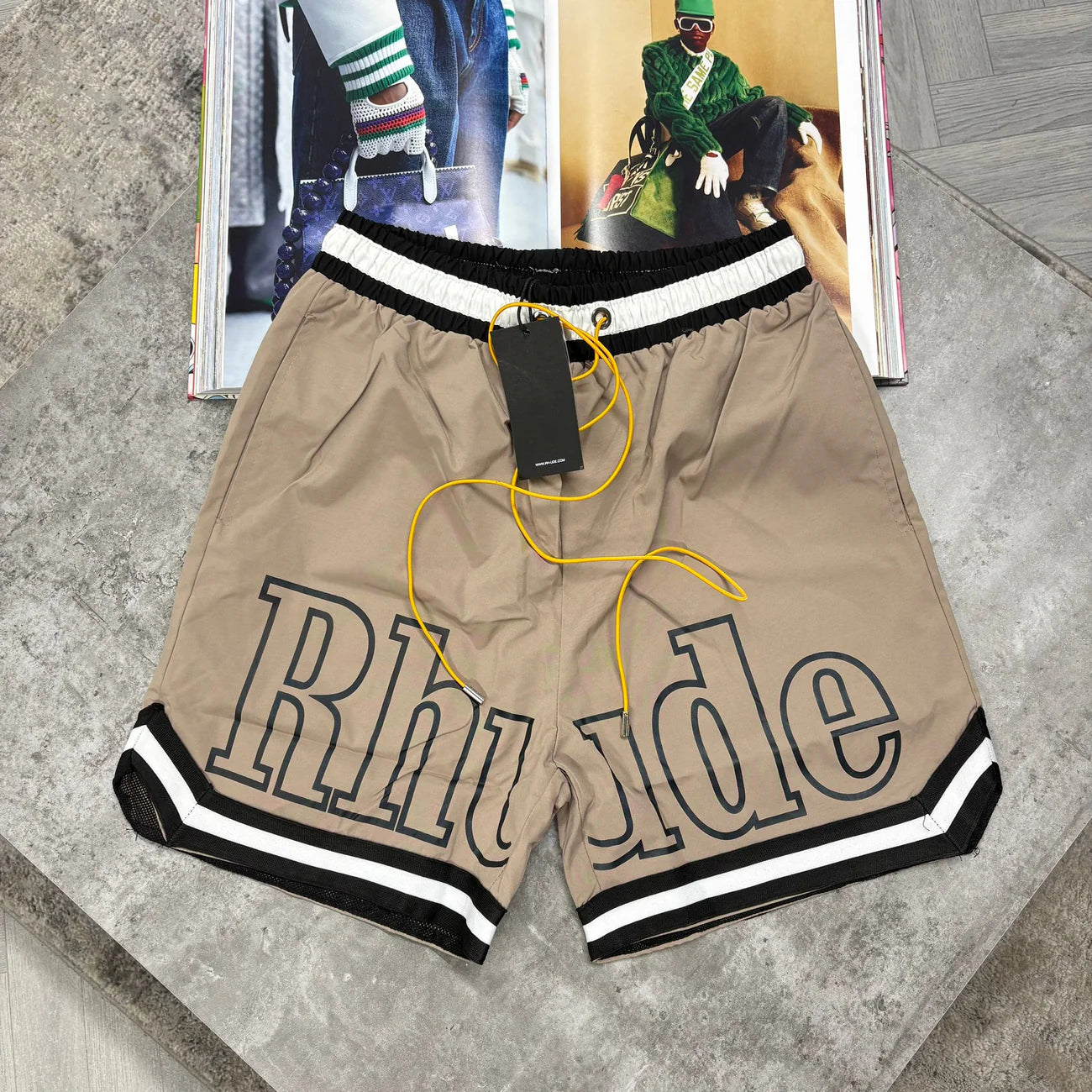 RHU SHORTS - BEIGE