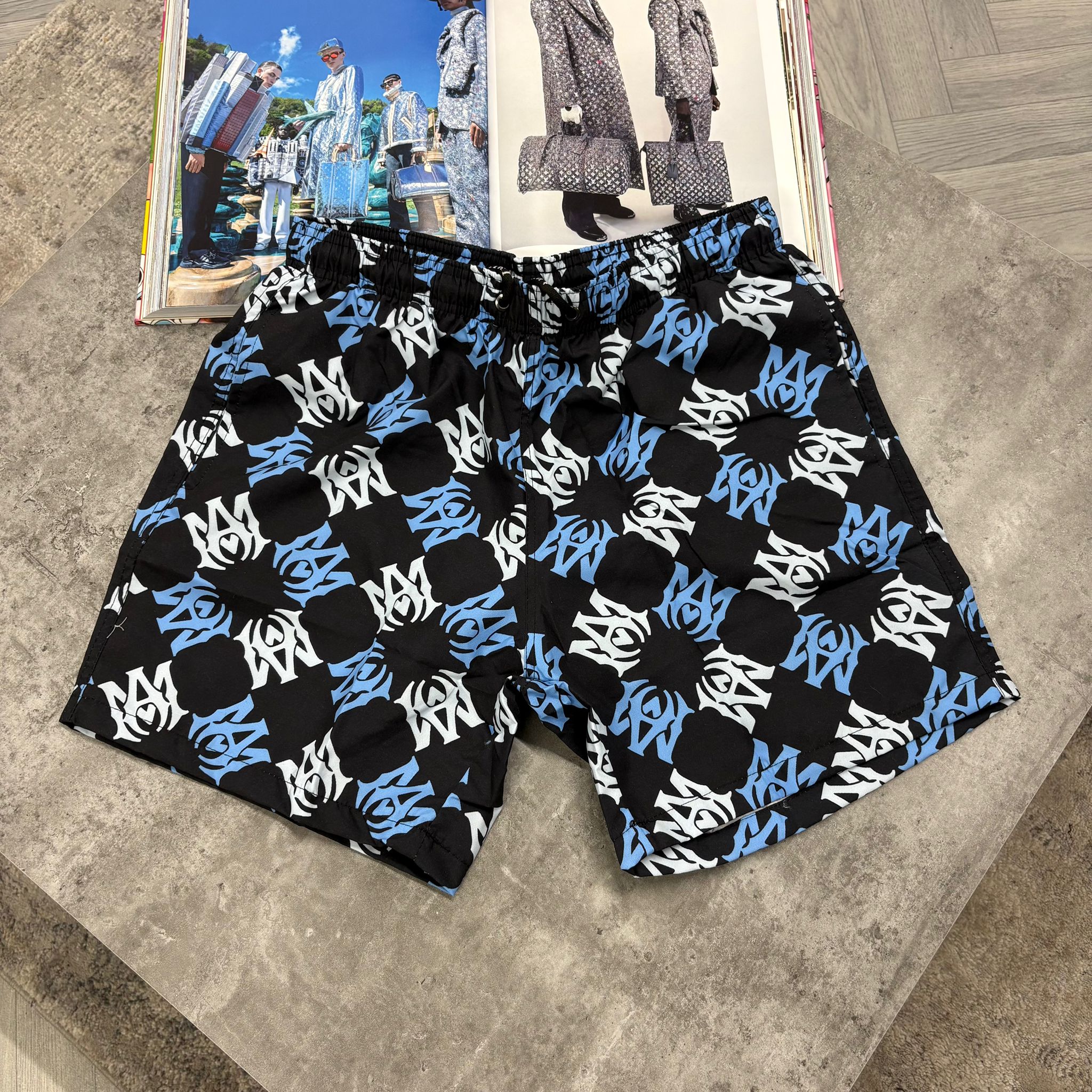 AMI PRINT SWIM SHORTS - NAVY/SKY