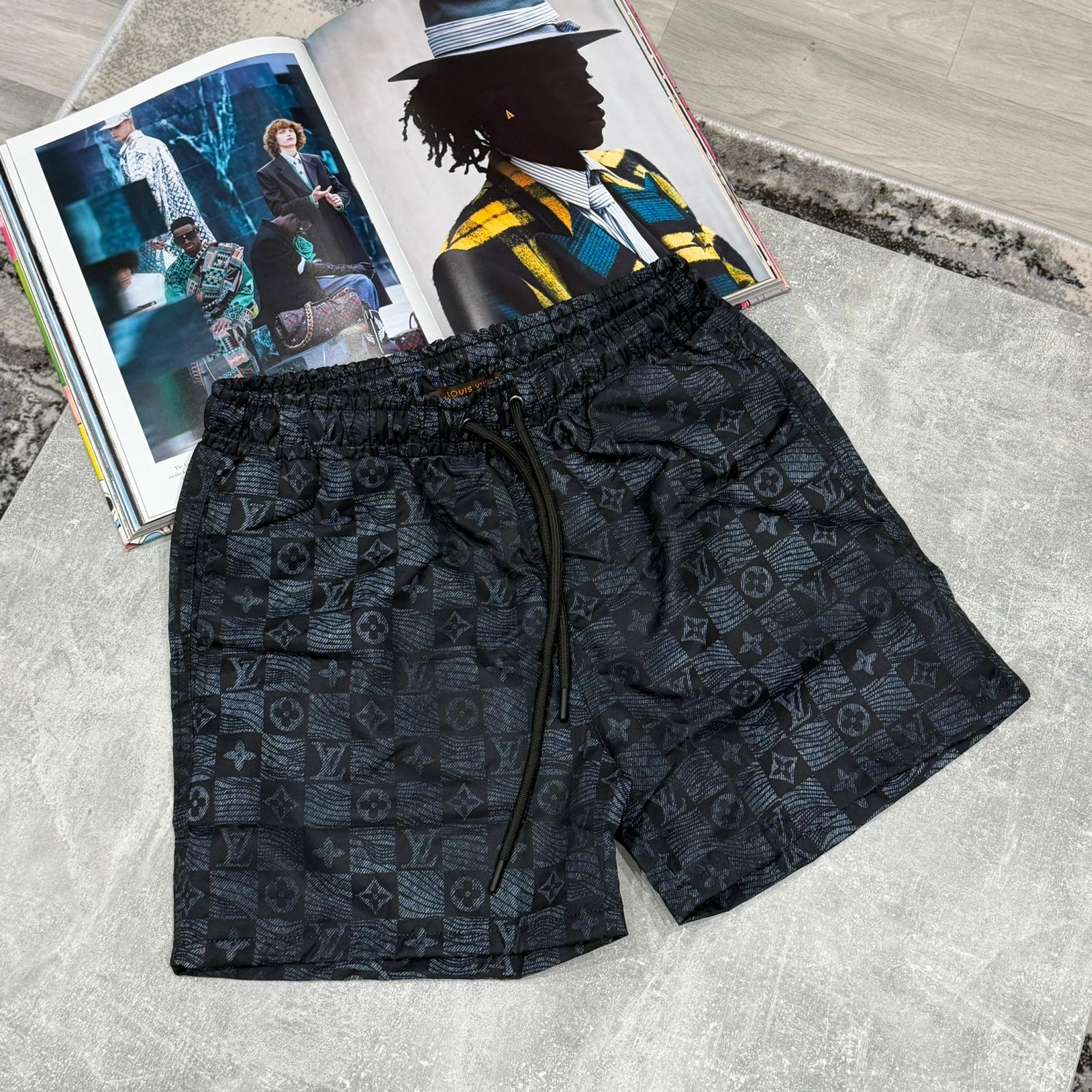 LVE SWIM SHORTS - BLACK