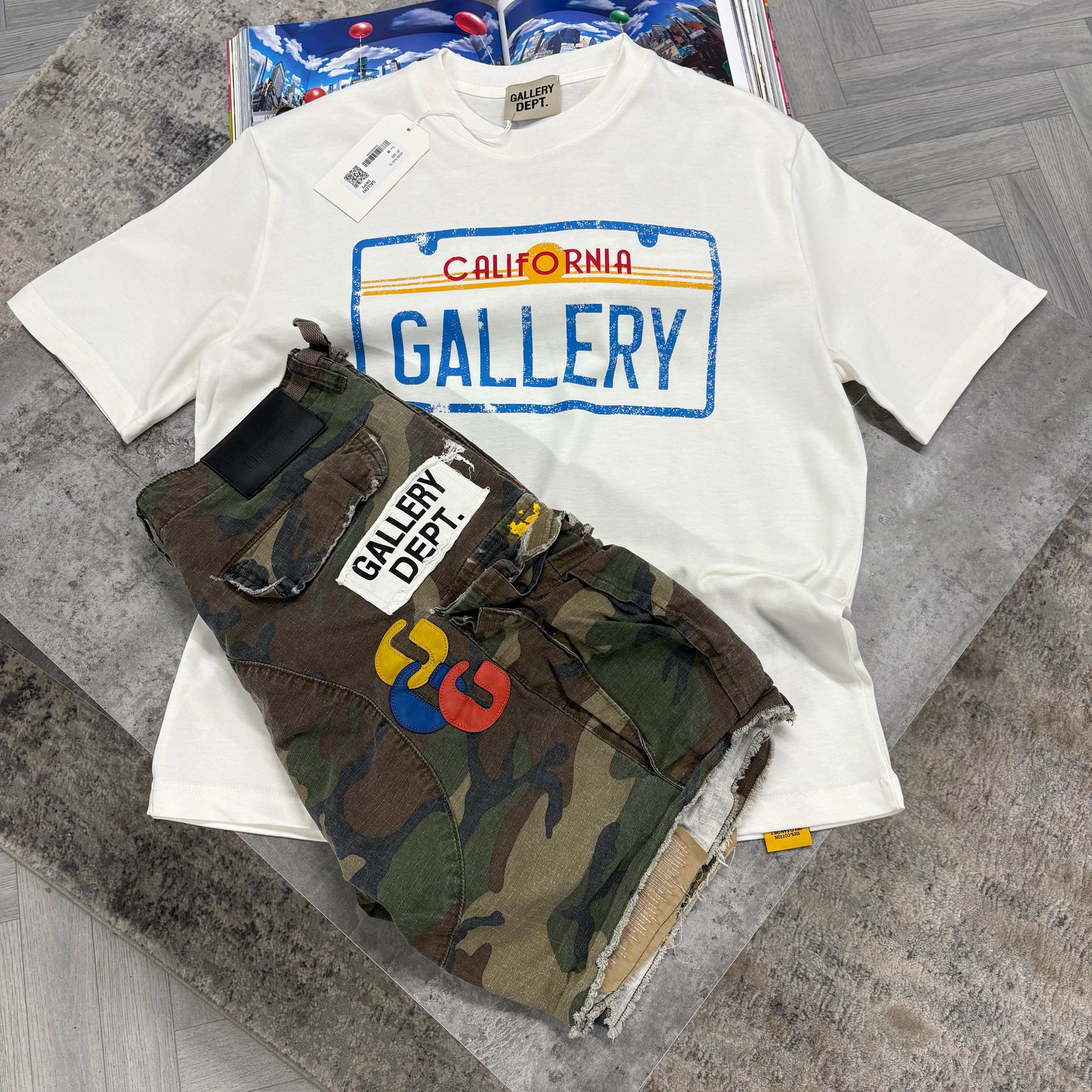(PRE ORDER) CH - T-SHIRT & SHORT SET - White & Camo