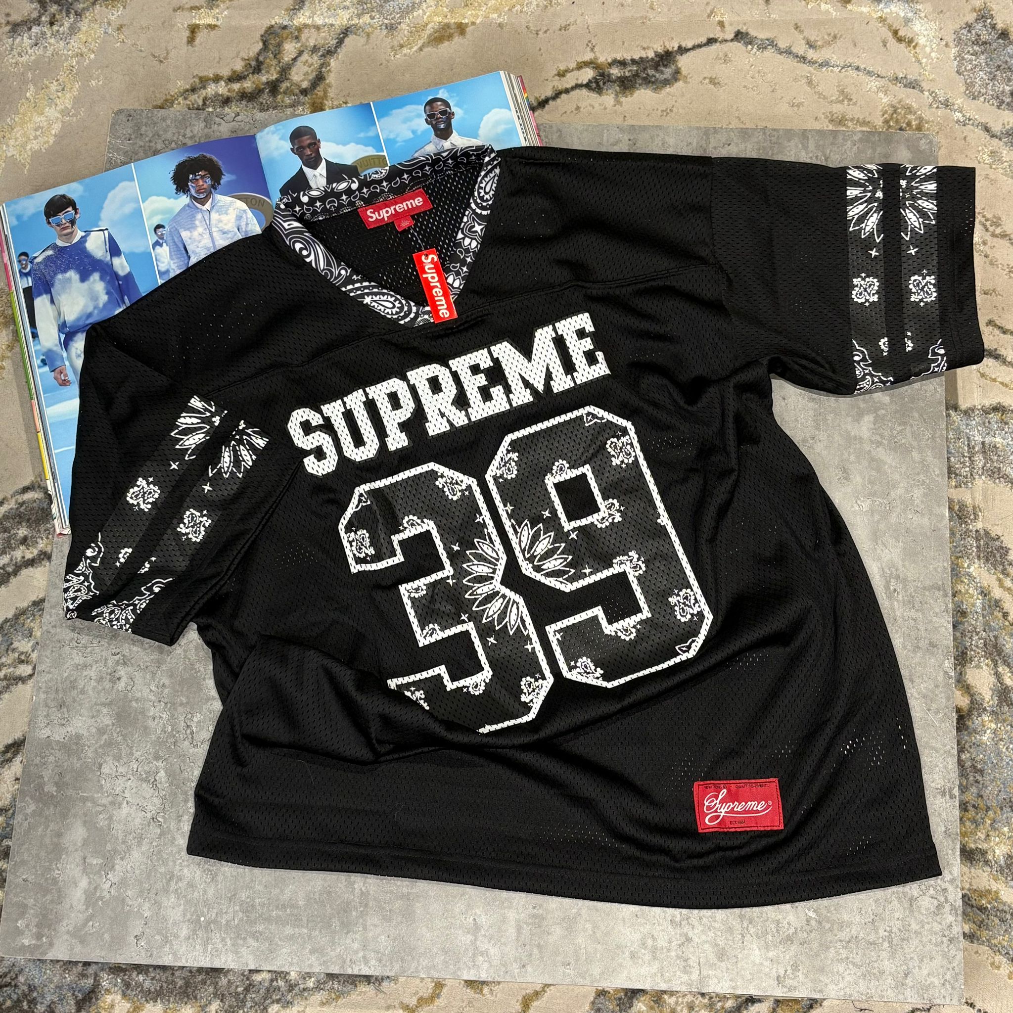 SUP SHORT SLEEVE T SHIRT - BLACK ( pre order )
